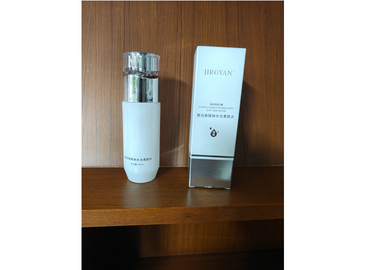 聚谷氨酸钠水光柔肤水